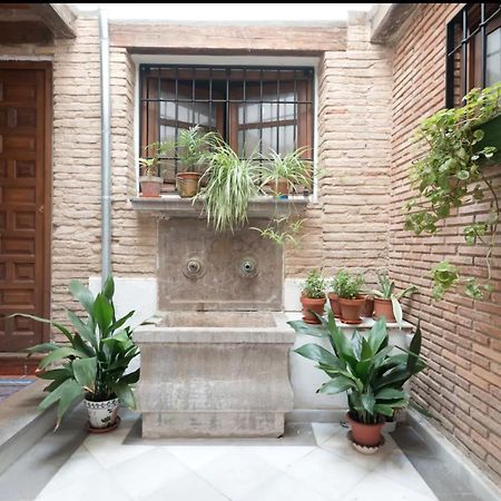 Apartamentos Centro Historico A Los Pies De La Alhambra Granada Ngoại thất bức ảnh